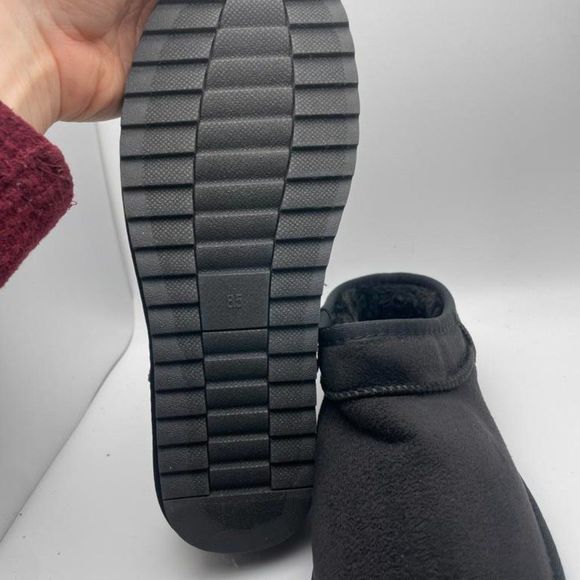 CUSHIONAIRE Women's Cozy Faux Shearling Genuine Suede mule slippers BLACK 8.5 - Picture 6 of 6